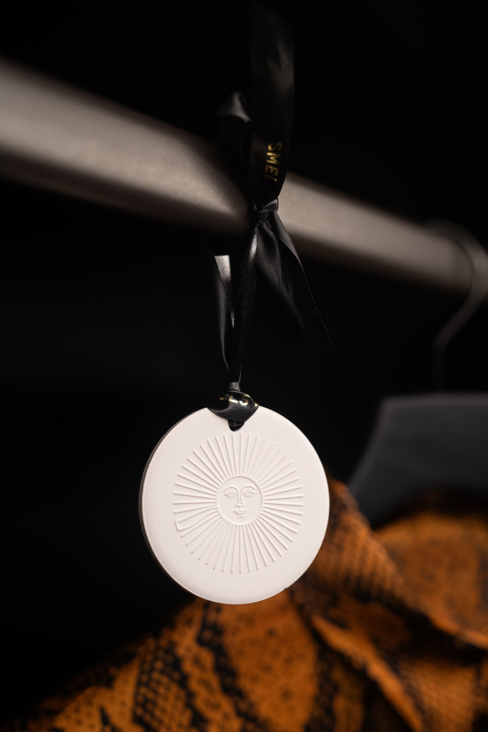 Ceramic diffuser - Car fragrance and wardrobe scent Keraminis difuzorius - automobilio ir spintos kvapas